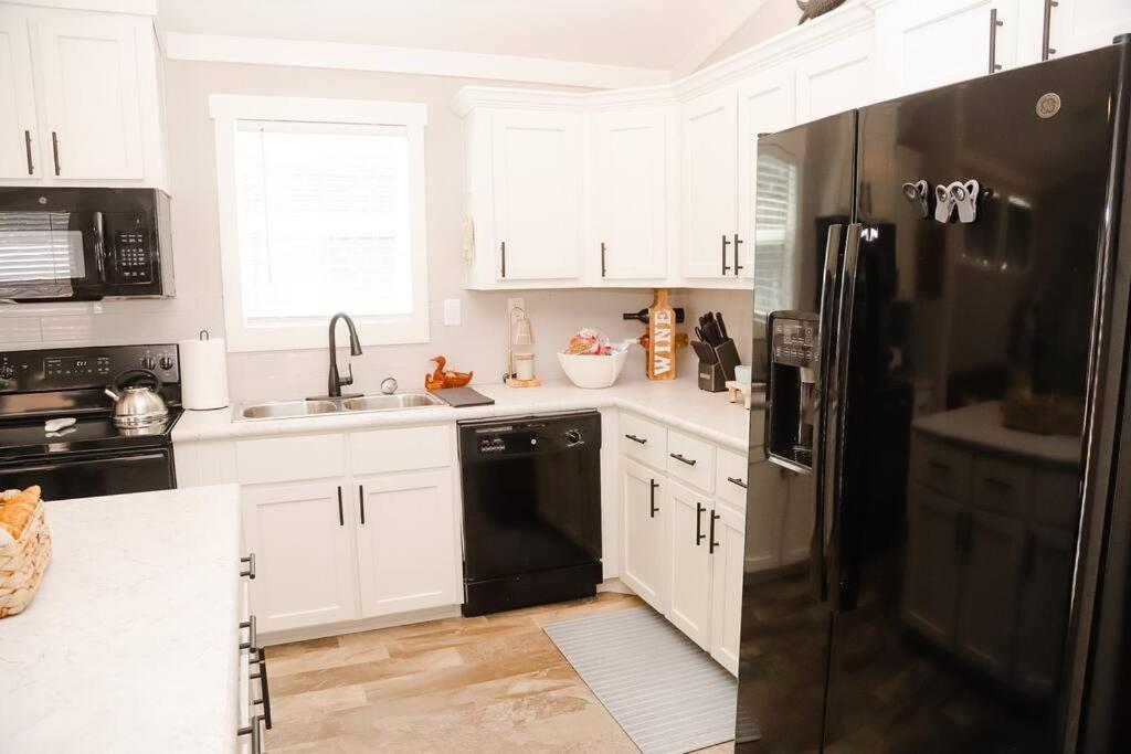 Вилла The Little Getaway-Sleeps 4, Firepit, Pet Friendly Pottsboro Экстерьер фото